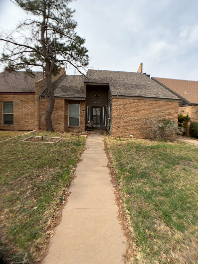 1005 Godfrey St — photo