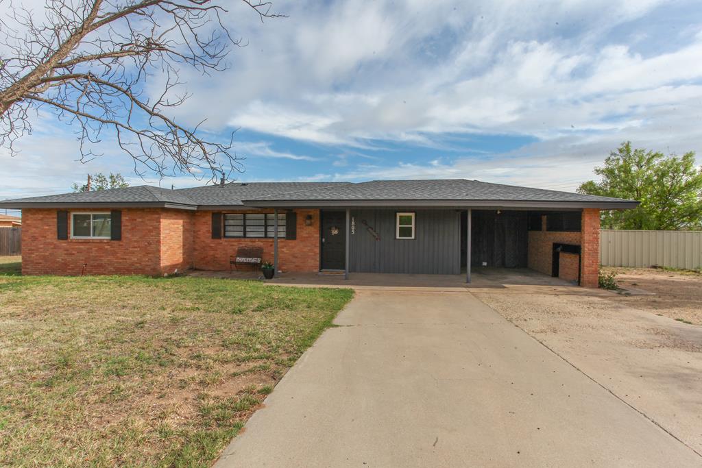 1805 Choctaw Dr — photo