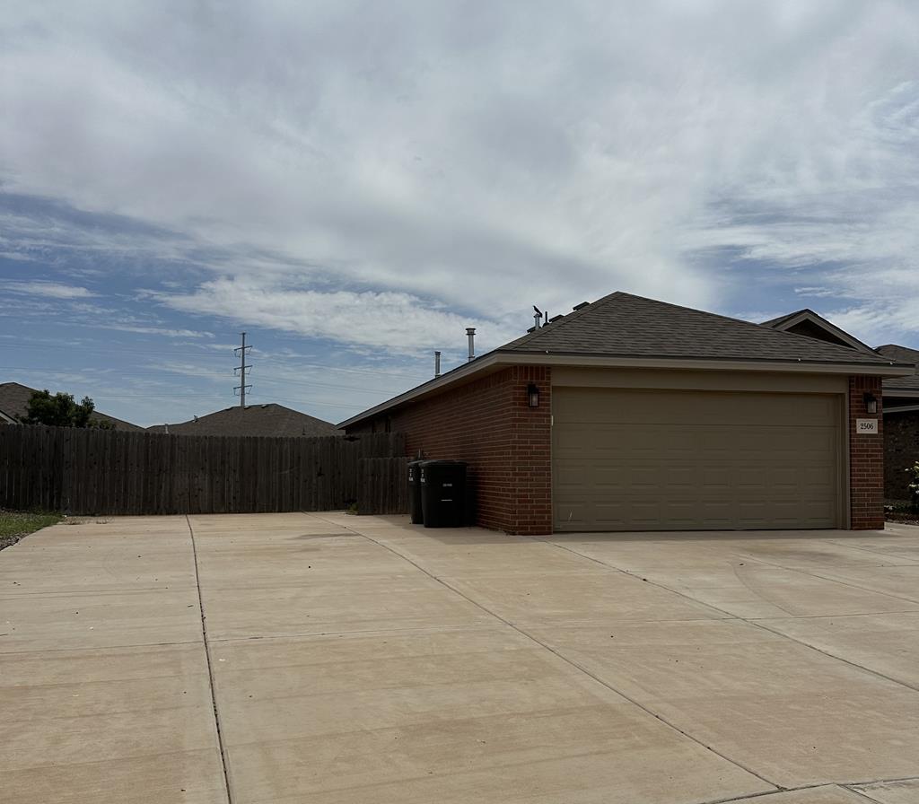 2506 High Noon Ct. — photo