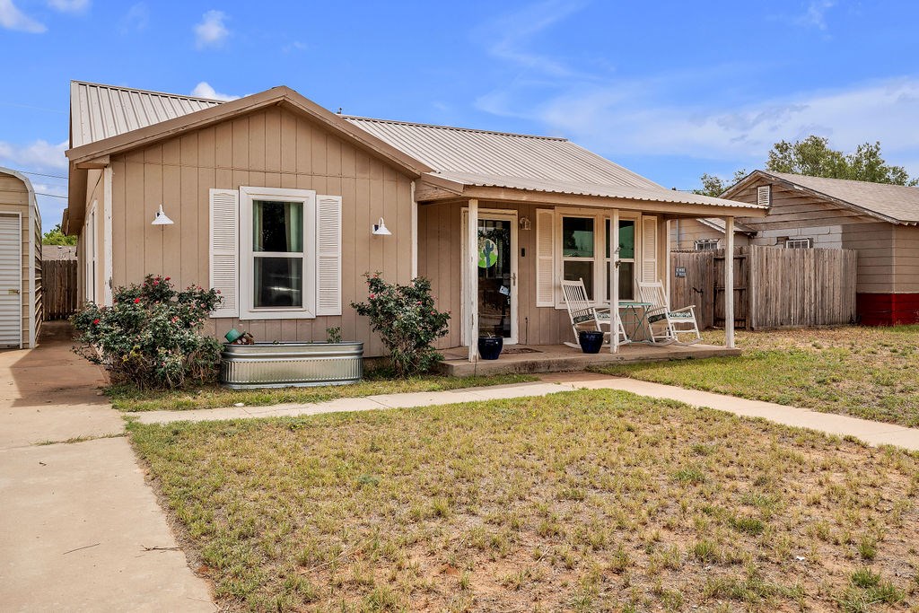 401 4th, Stanton, TX 79782 — photo 2