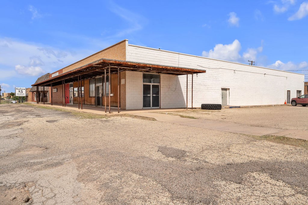 1007 11th Place, Big Spring, TX 79720 — photo 2