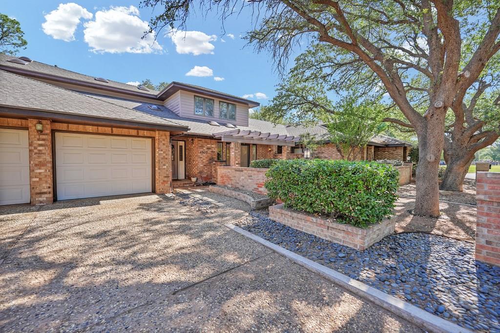 4802 Oakwood Court — photo