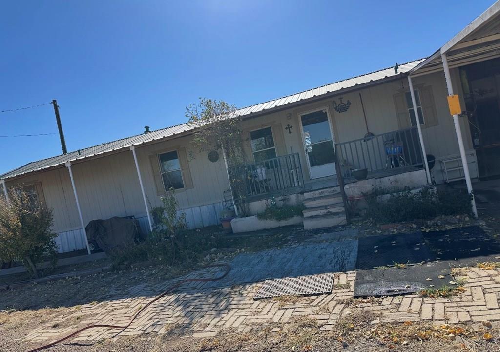1801 W Ave E — photo