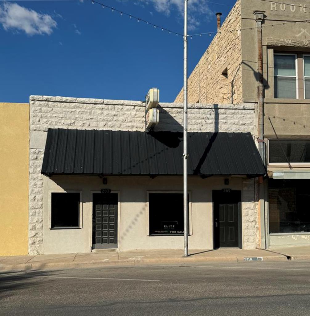 205 Main St — photo