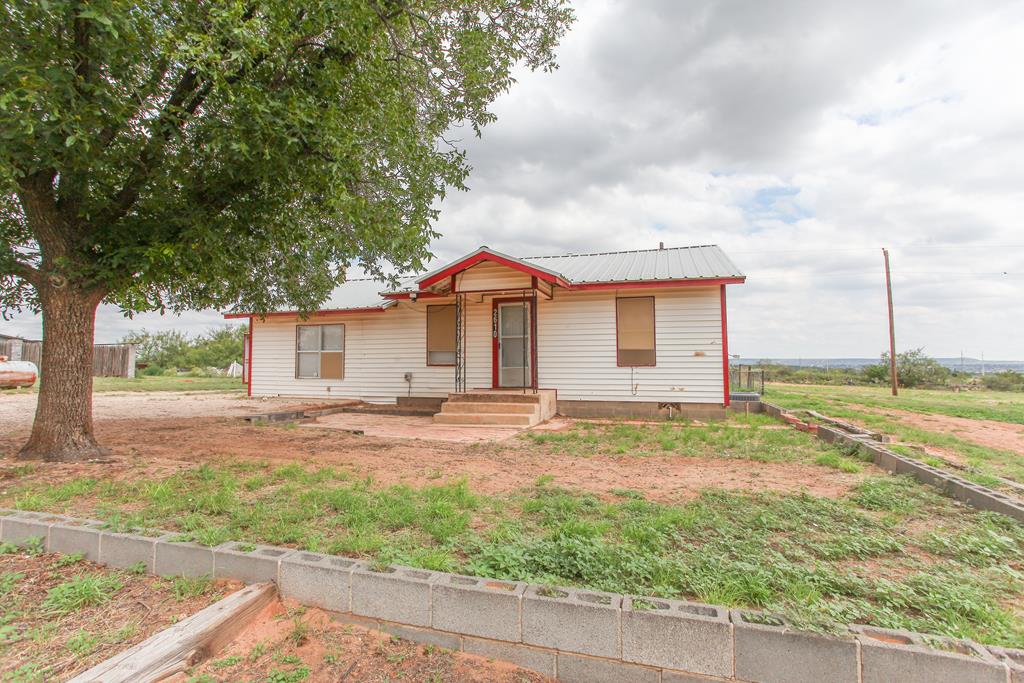 2610 S Anderson Road, Big Spring, TX 79720