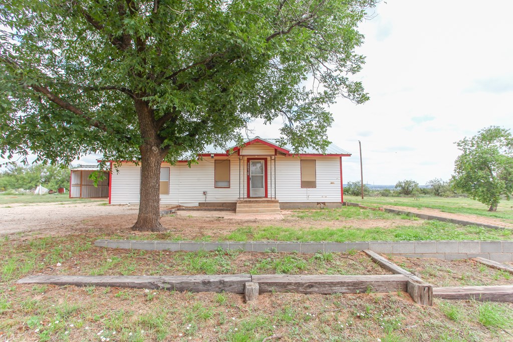 2610 S Anderson Road, Big Spring, TX 79720 — photo 2