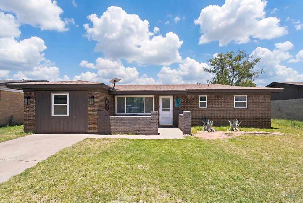 4608 Erie Dr — photo