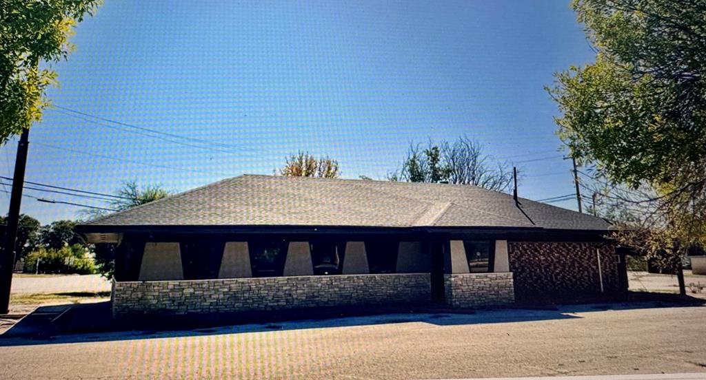 2215 Hickory St — photo