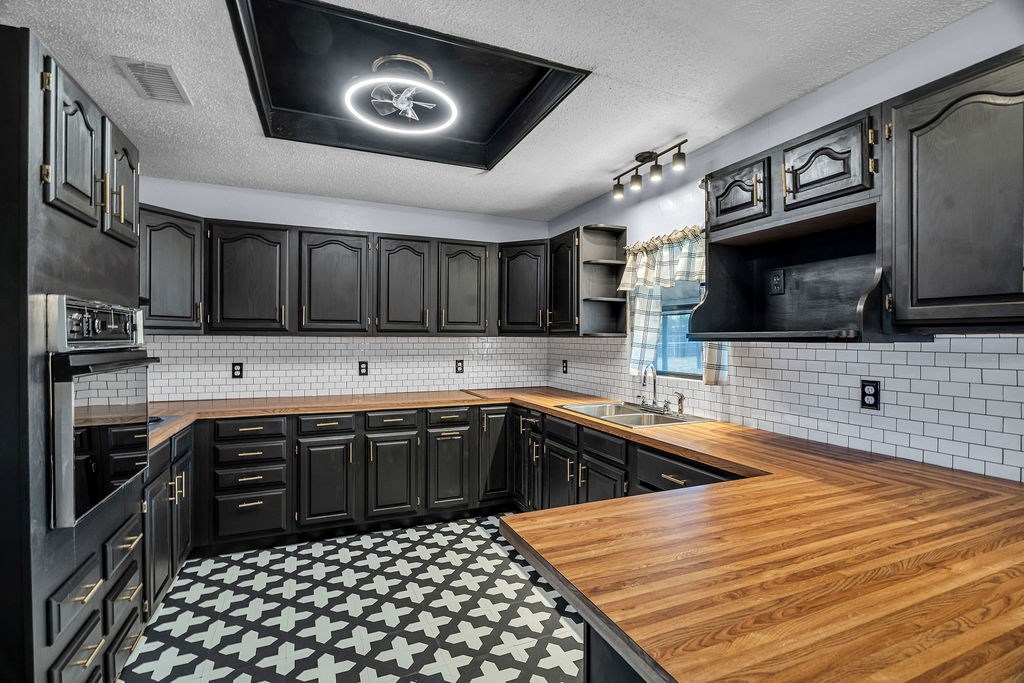 200 W Robinson Road, Big Spring, TX 79720 — photo 2