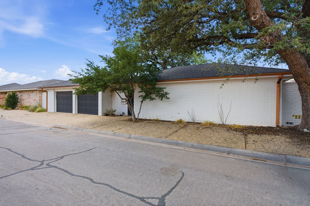 907 Pine Court, Midland, TX 79705 — photo 3