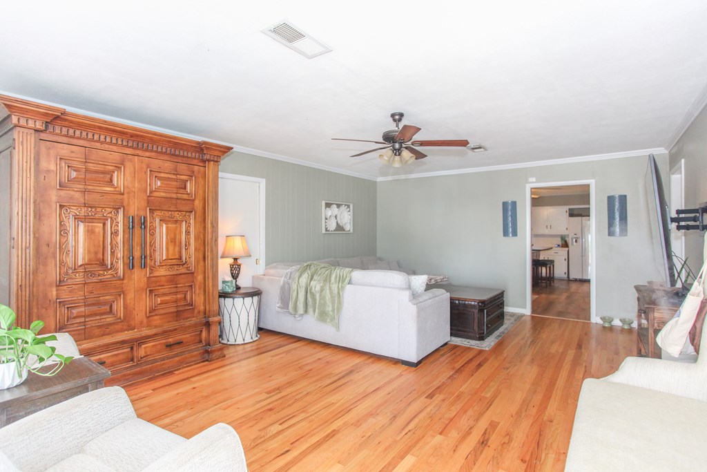 1602 E 17th Street, Big Spring, TX 79720 — photo 2