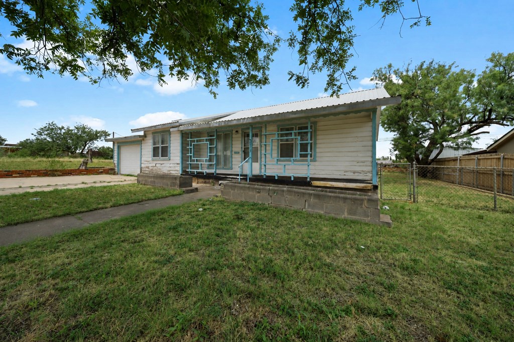 1313 Stadium, Big Spring, TX 79720 — photo 3