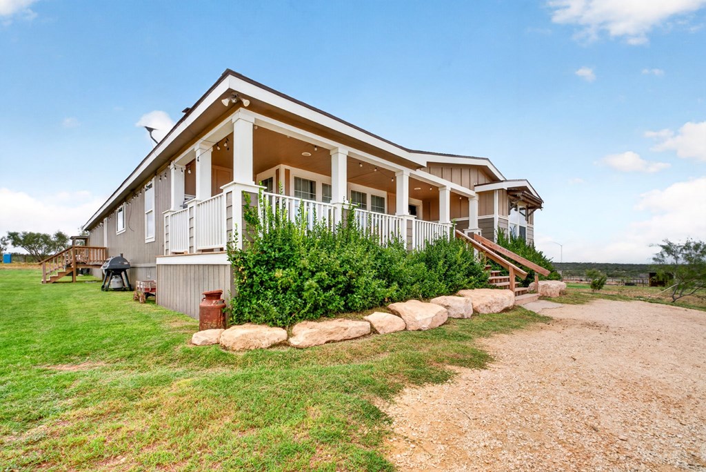 204 Angela Road, Big Spring, TX 79720 — photo 2