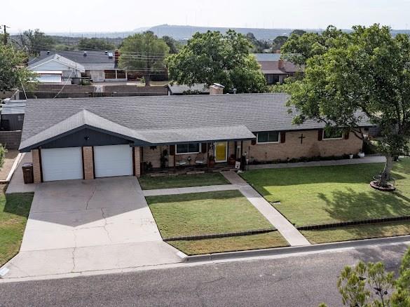 2703 Apache Dr — photo