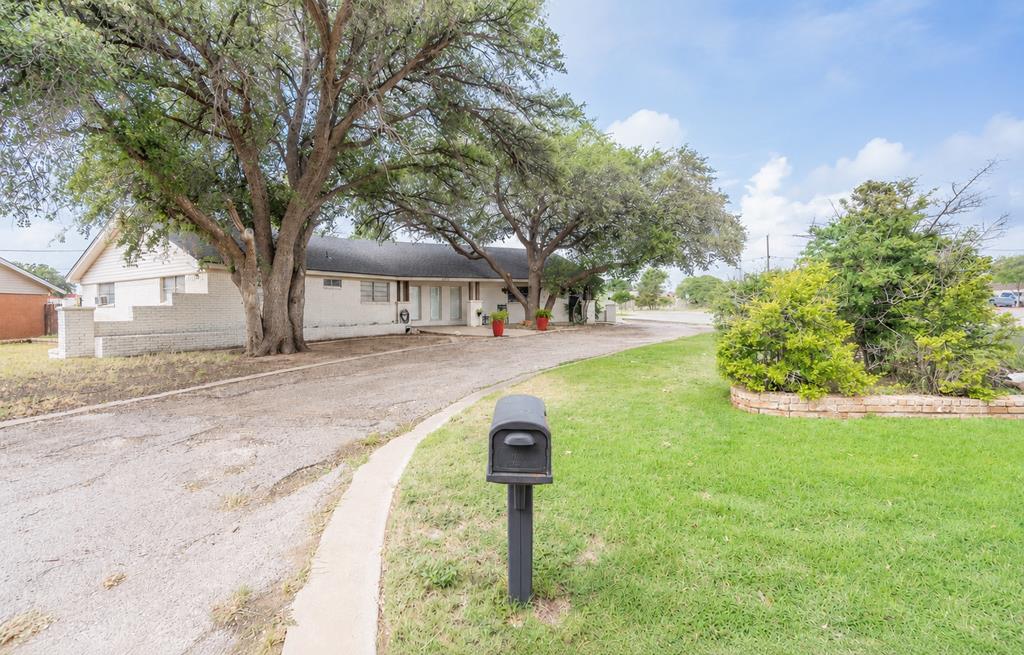 3223 Apperson Dr — photo