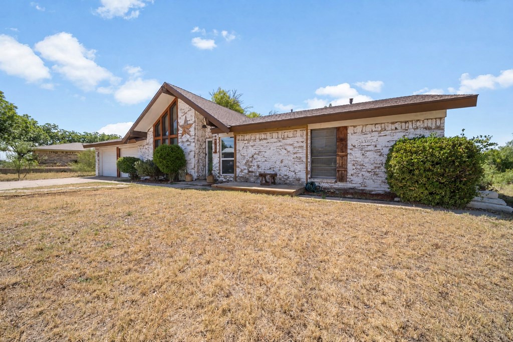2101 Allendale Road, Big Spring, TX 79720 — photo 2