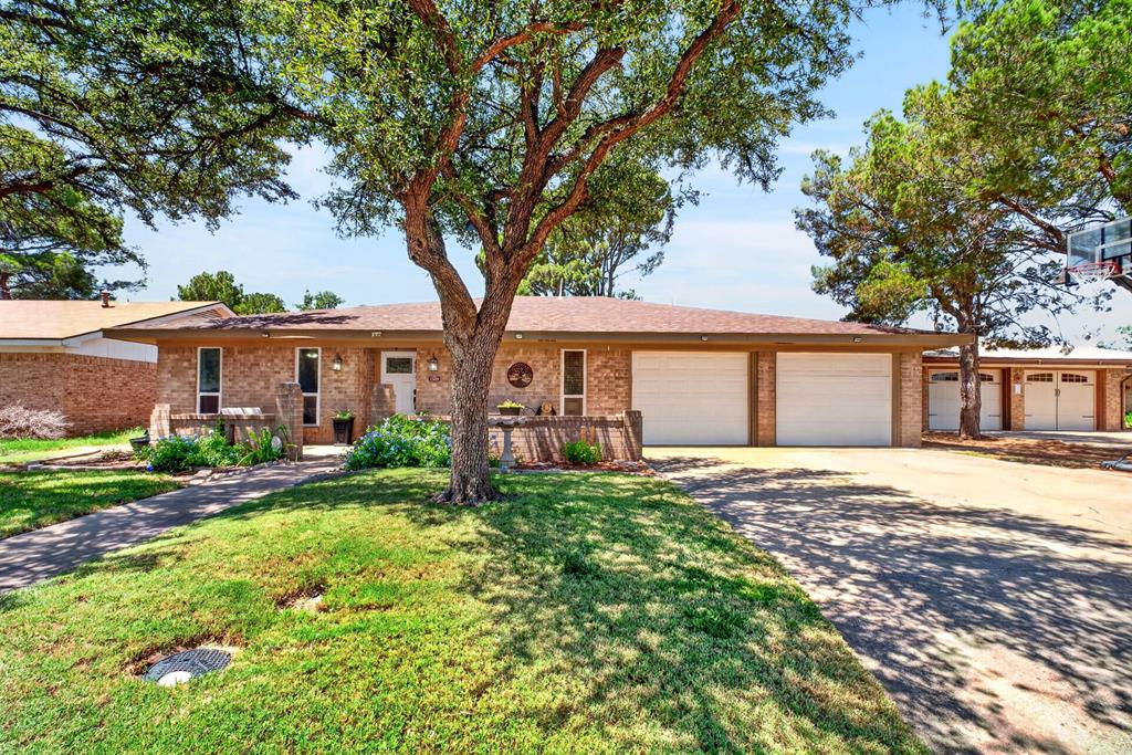 1509 Manor Court — photo