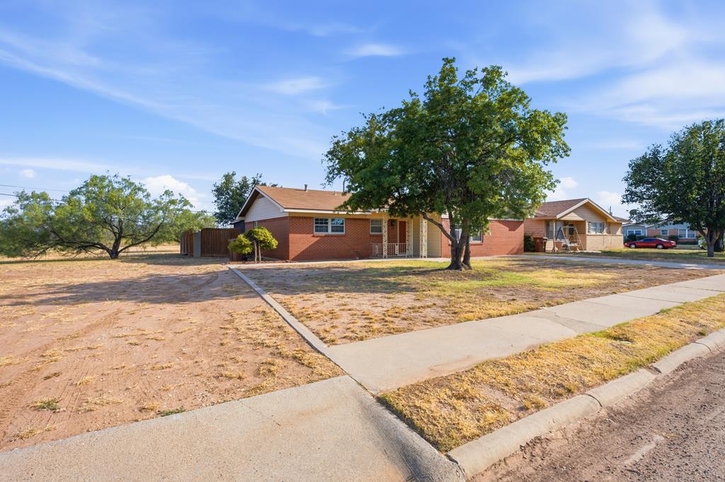 2407 Cheyenne Dr — photo