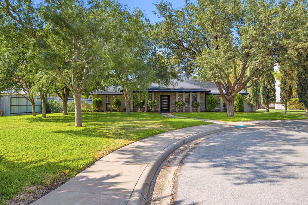 3804 St Andrews Court — photo