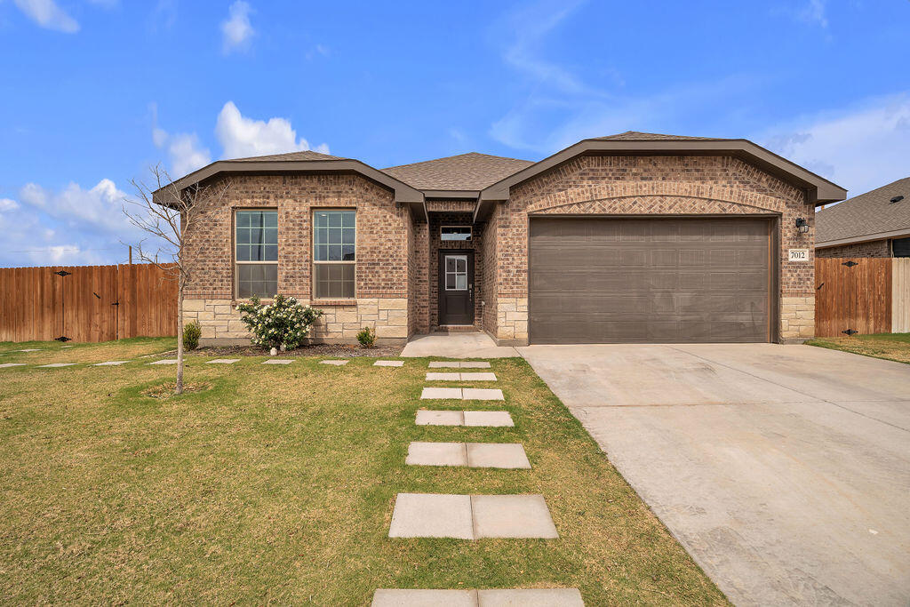7012 Expedition Dr. — photo