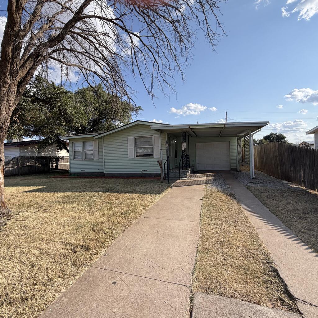 110 Holly Dr — photo
