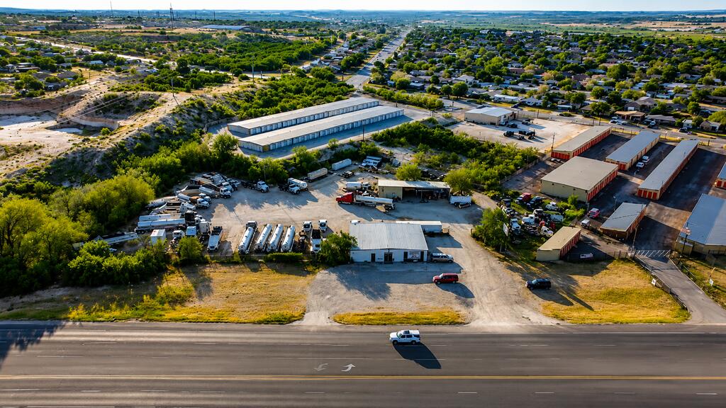 3217 E FM 700 — photo