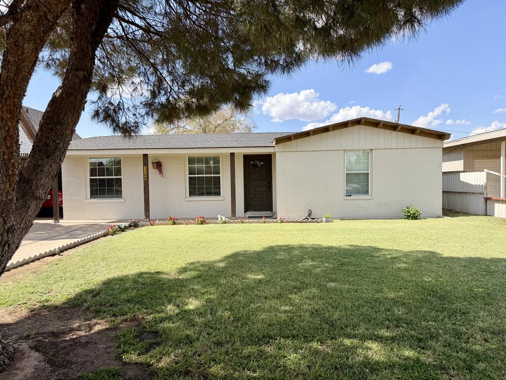1109 E Pecan — photo