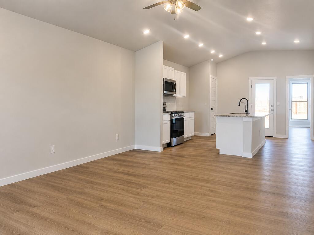 2416 Goldfinch Road, Midland, TX 79705 — photo 2