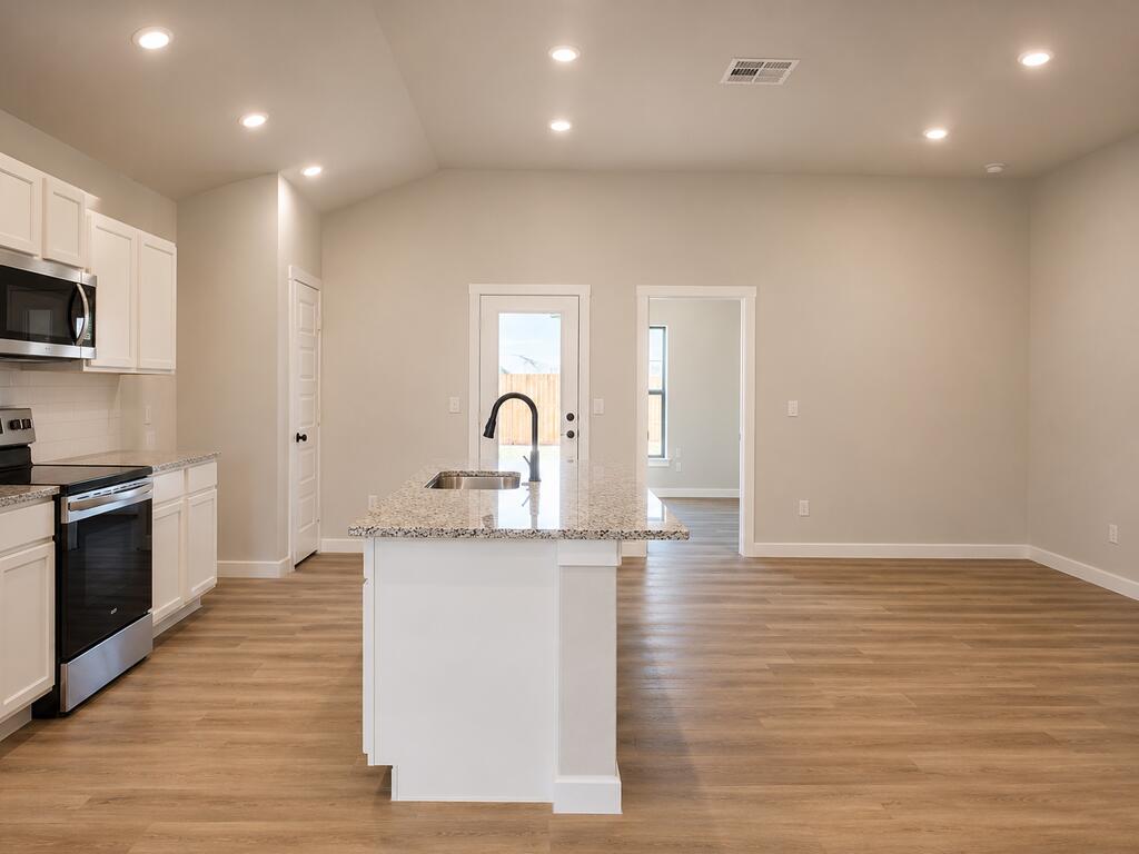 2416 Goldfinch Road, Midland, TX 79705 — photo 3