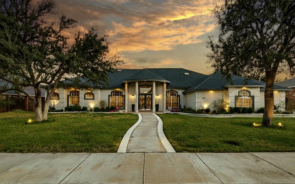 4609 Breezeway Court — photo