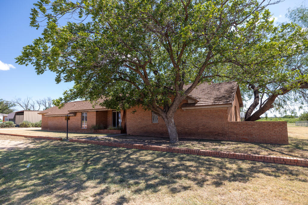 2434 Uvalde Ave — photo