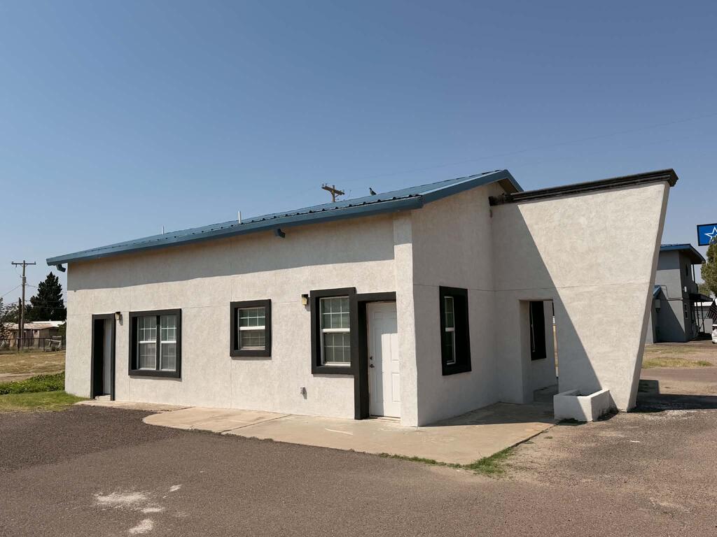1018 E 3rd, Pecos, TX 79772 — photo 2