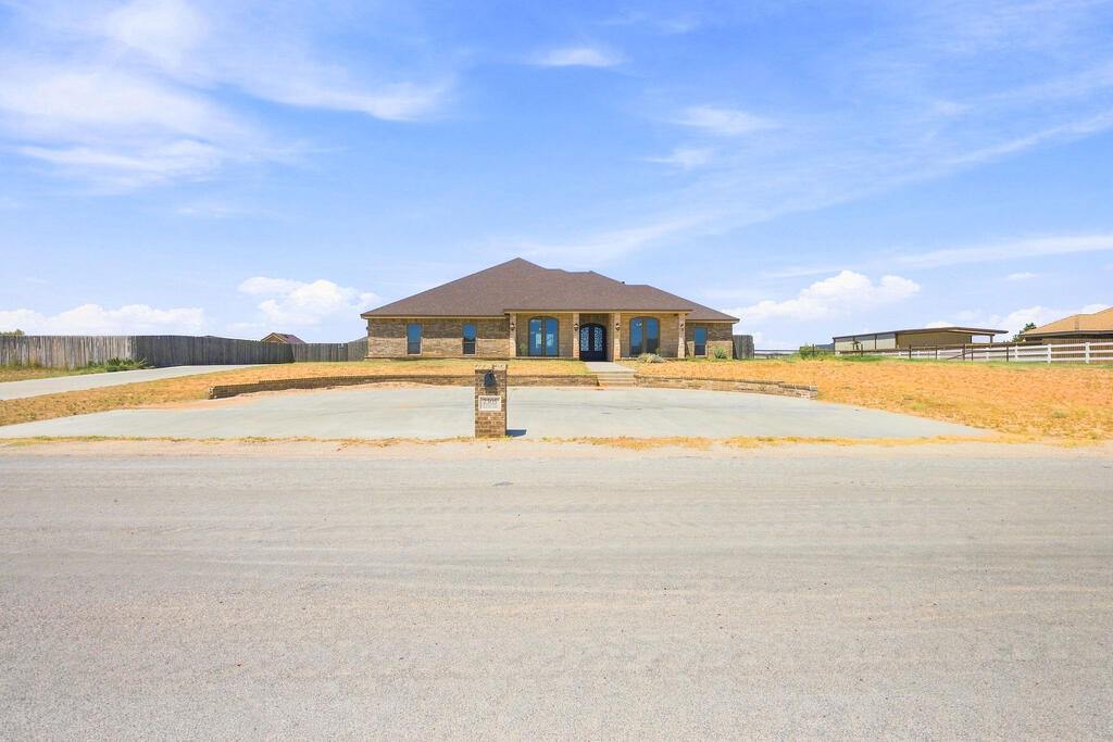 7305 E County Rd 96 — photo