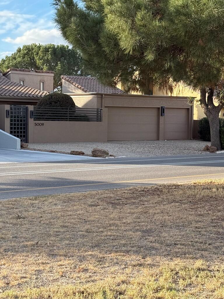 5009 Green Tree Blvd — photo