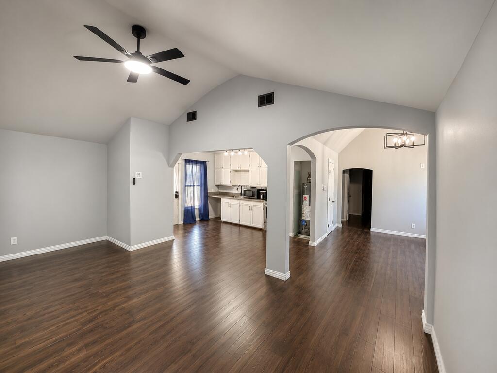 1403 E 11th Place, Big Spring, TX 79720 — photo 3