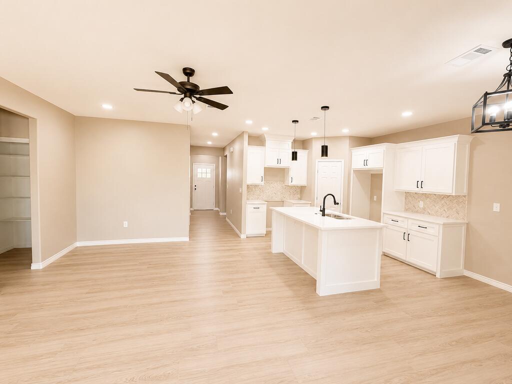502 E 12th Street, Big Spring, TX 79720 — photo 2