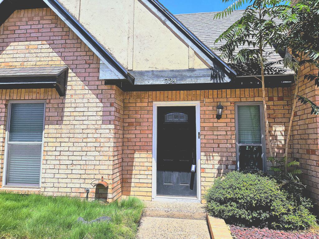 724 Melton Alley — photo