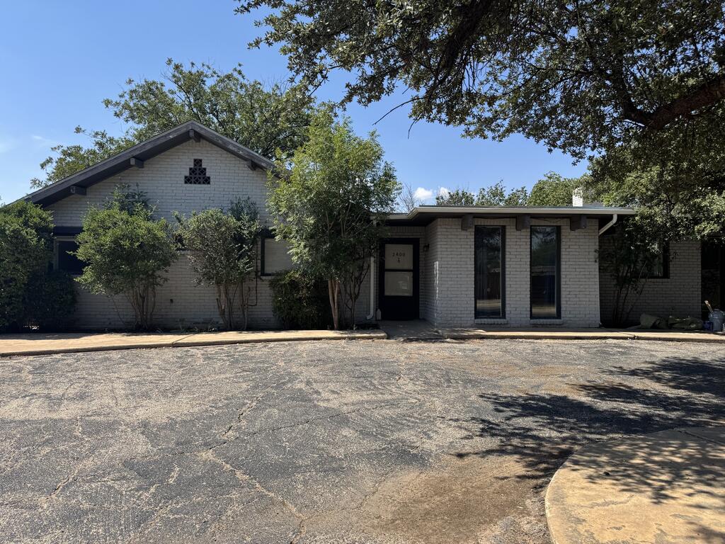 2400 W Golf Course Rd — photo
