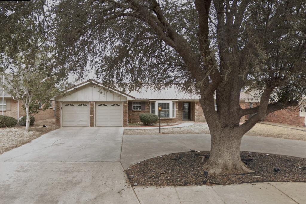 2410 Apperson Dr — photo