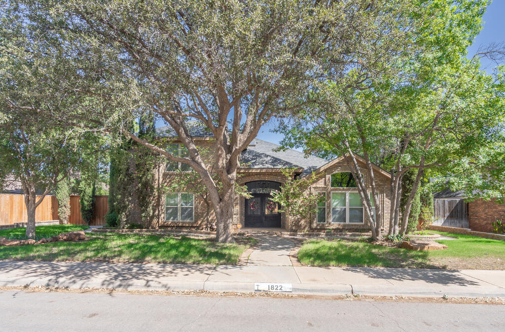 1822 Dukes Dr — photo
