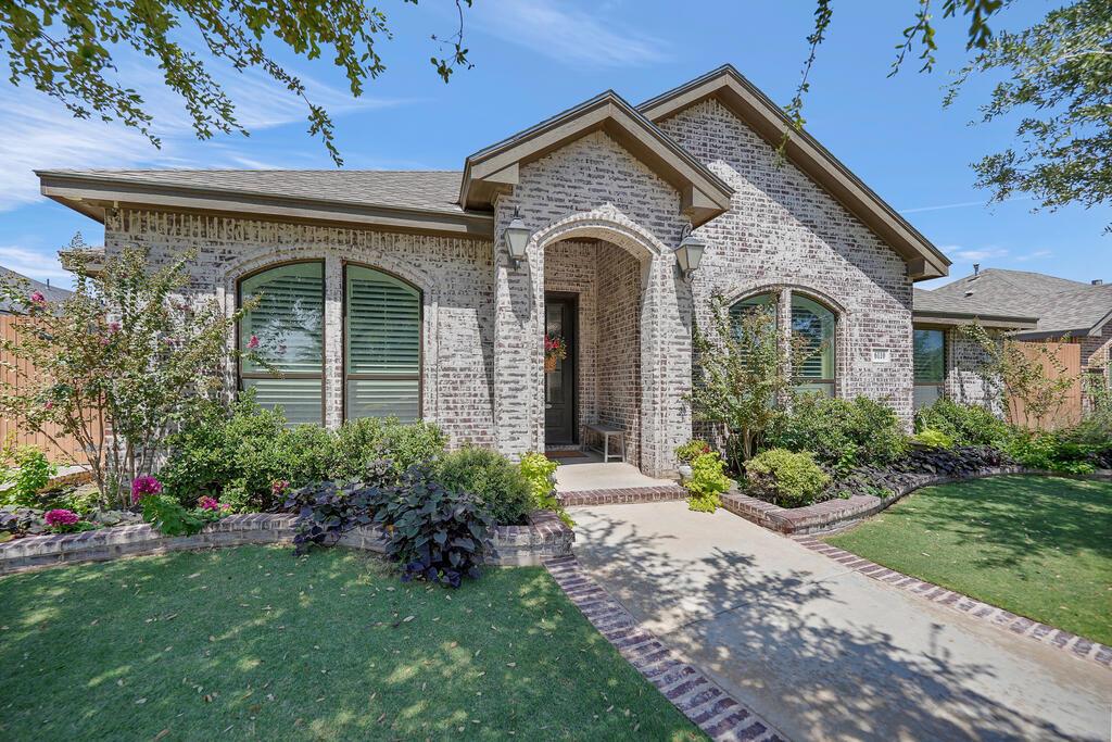 6110 Frio Dr — photo