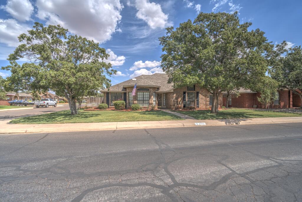 4904 Whitman Dr — photo