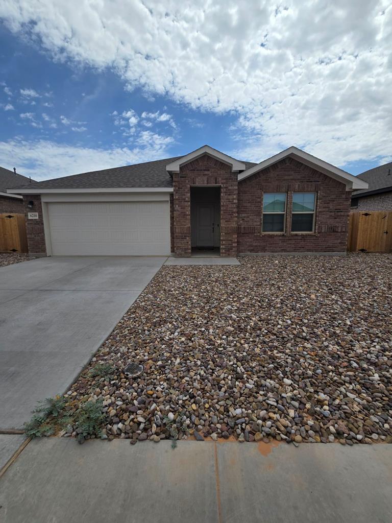 6009 Monahans — photo