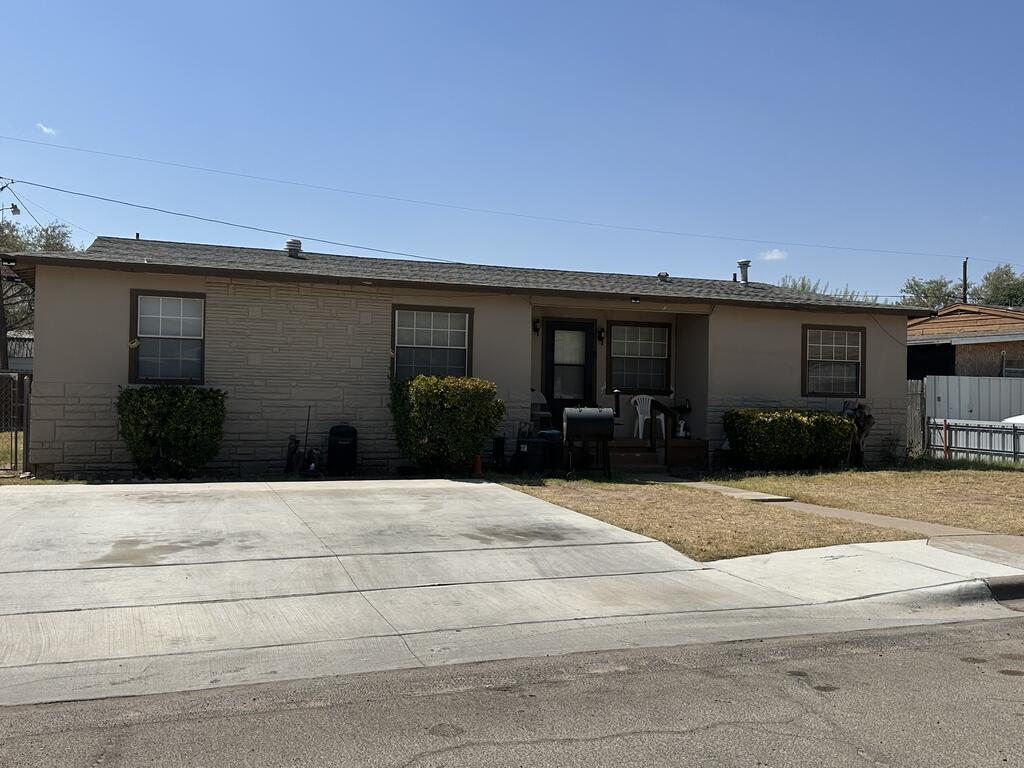 1106 E Parker Ave — photo