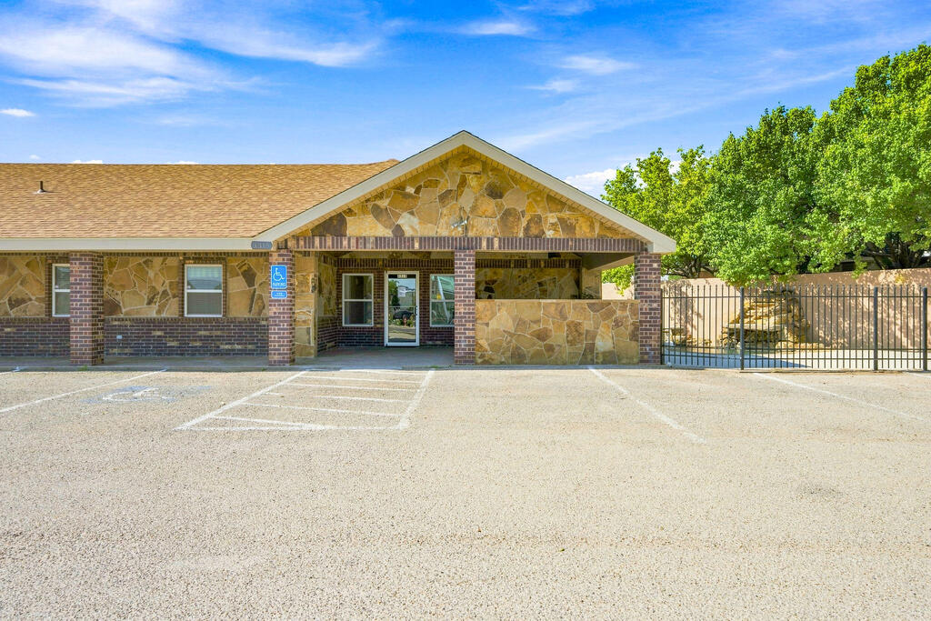 3315 Andrews Hwy — photo