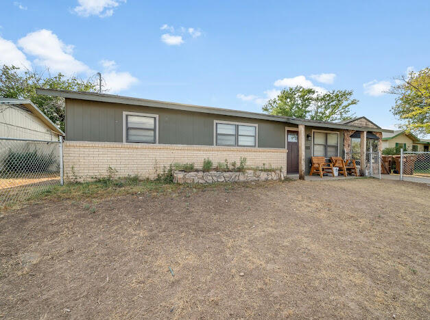 3703 Caroline, Big Spring, TX 79720 — photo 2