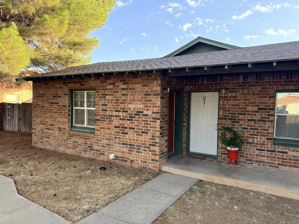 206 Mitchell #B — photo