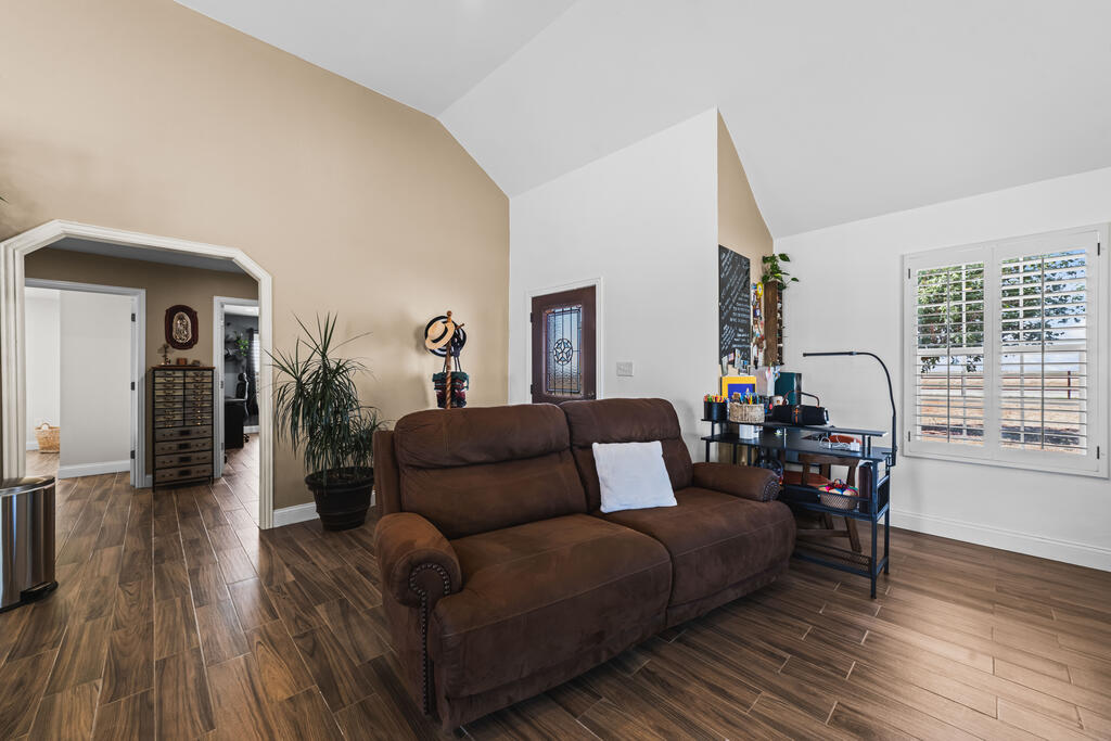 902 County Rd 245, Seminole, TX 79360 — photo 2