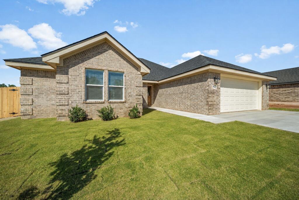 611&613 Ridgeroad Dr, Big Spring, TX 79720 — photo 3