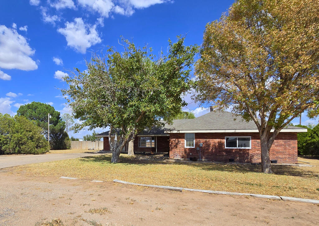 2740 County Rd C2000 — photo